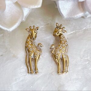 Vtg Gold Tone White Enamel Moving Giraffe Earrings